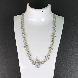 Náhrdelník z korálků H002 Čtyřlístek