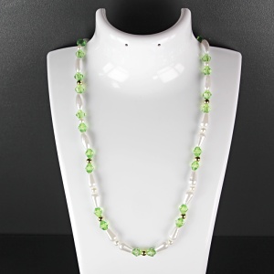 Náhrdelník z korálků H008