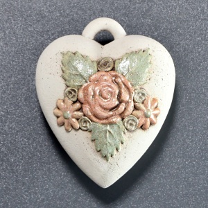Keramické srdíčko duté Květy 204