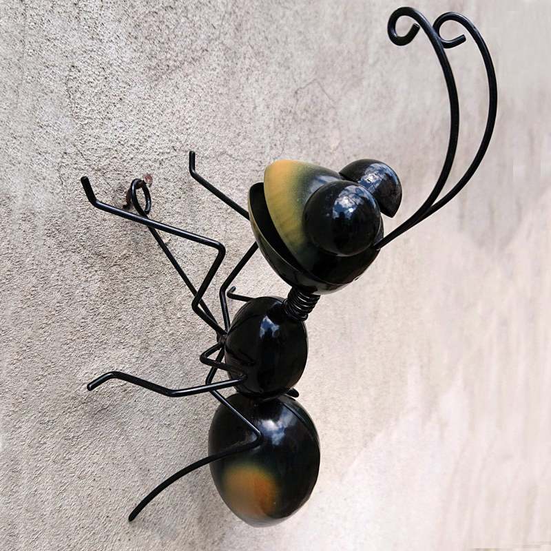 Mravenec na zeď 21 cm